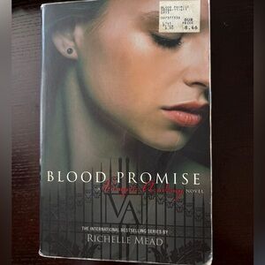 Blood Promise by Richelle Mead